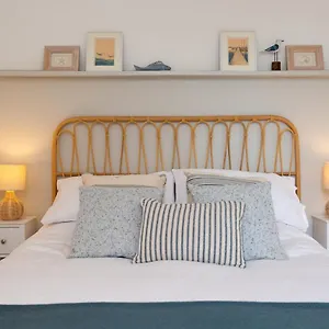Tide @ Filey. Close To Beach. Dog Friendly. Filey